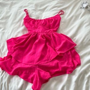 Cora Ruffle Romper pink size XS from LUCY IN THE SKY. Did not fit. Never worn